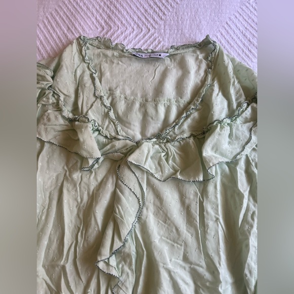 Green Ruffled Women's Top - Picture 2 of 6